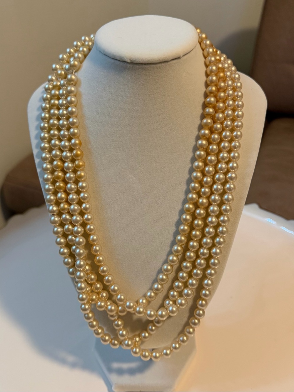 Sarah Coventry Vintage 90” Ombre Faux Pearl Rope Clasp Necklace Signed